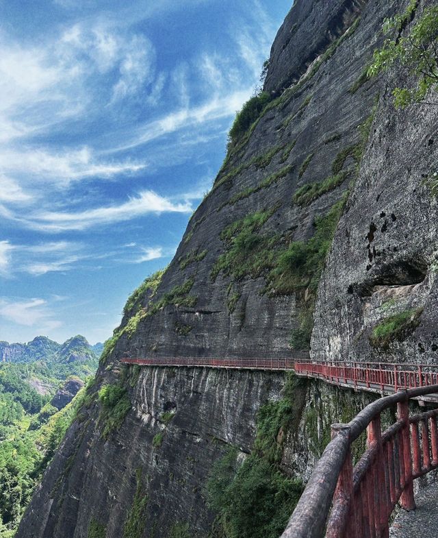 崀山一日遊 | 邂逅絕美丹霞地貌
各位，今次同大家分享一條超正嘅崀山一日遊路線！上午征服辣椒山同