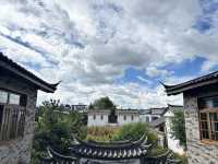 束河住到不想走！這家原木民宿把"舒服"焊在靈魂裡