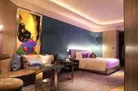 🌊 Fantastic Lake View Room: Push the Window to See a Tang Dynasty Scroll