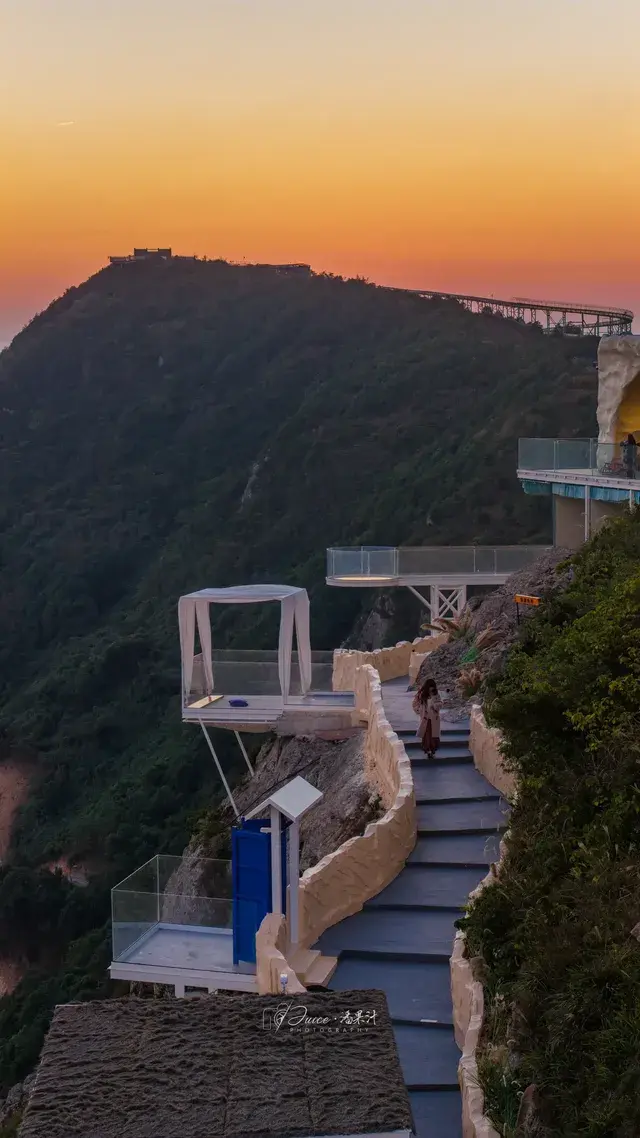 台州人太超前!懸崖「濟州島」新開窯烤麵包 台州人太超前!懸崖「濟州島」新開窯烤麵包