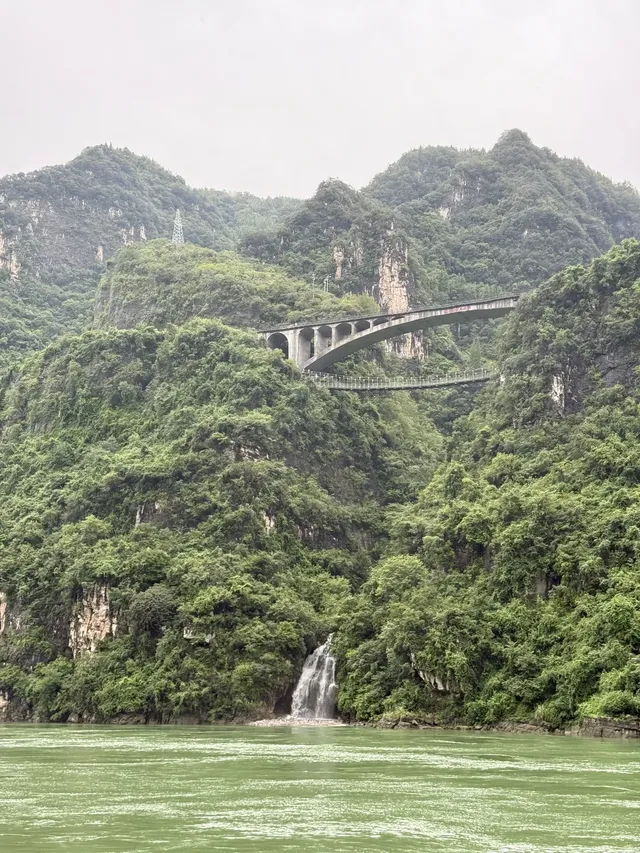 週末遊三峽 走完水路走旱路 週末遊三峽 走完水路走旱路