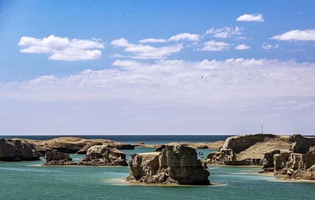 全球唯一水上雅丹|大柴旦秘境「懸浮城堡」震撼出片!日落+星空 全球唯一水上雅丹|大柴旦秘境「懸浮城堡」震撼出片!日落+星空