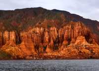 闖入丹霞與碧水交織的坎布拉地質公園