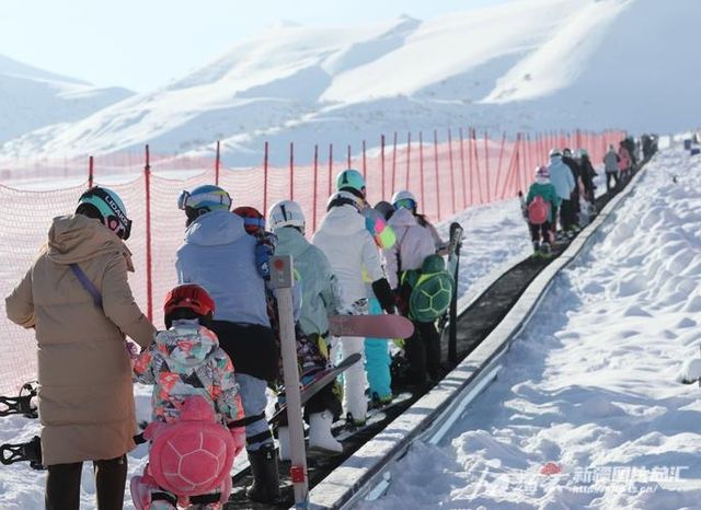 新疆吉林冰雪運動服務大升級，「冷資源」燃爆新熱潮！