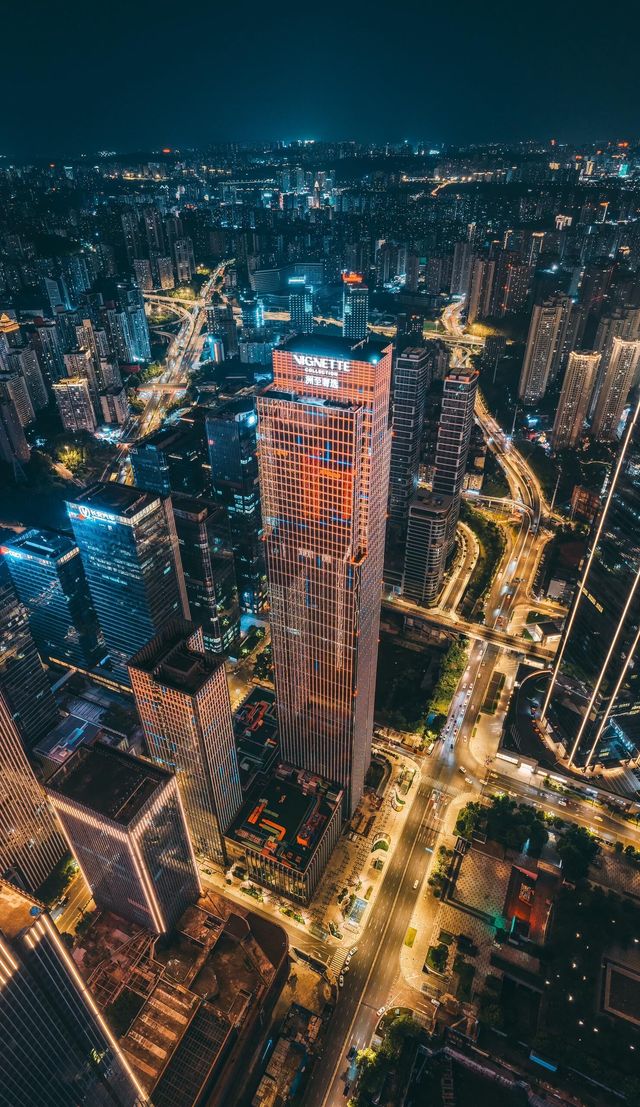 洲際旗下洲至奢選TFT酒店，51層雲端躺看兩江四岸