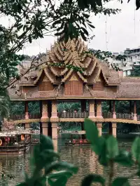 買套傣風便裝帶娃闖進傣王御花園