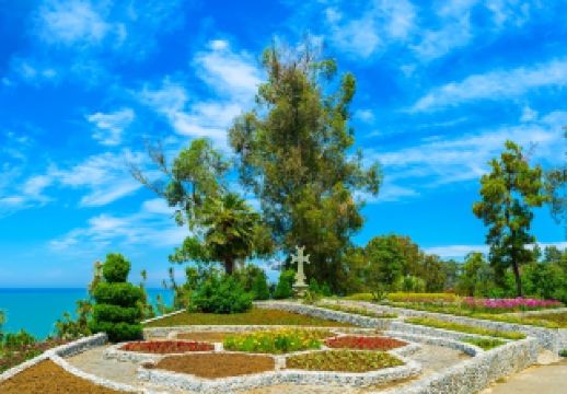 Путеводитель по Грузии для родителей: заснеженные горы, древние замки и восхитительная еда — всё включено.