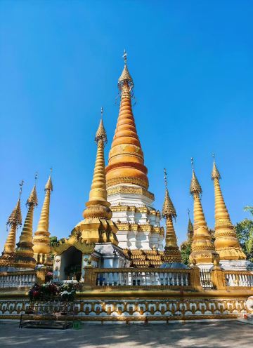 瑞麗必見スポット ジェレ金塔総仏寺 金色に輝く仏国の聖地 | Trip.com 瑞麗