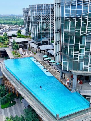 A must-stay for architecture lovers: the Sailboat Art Hotel by Wuzhen Canal
