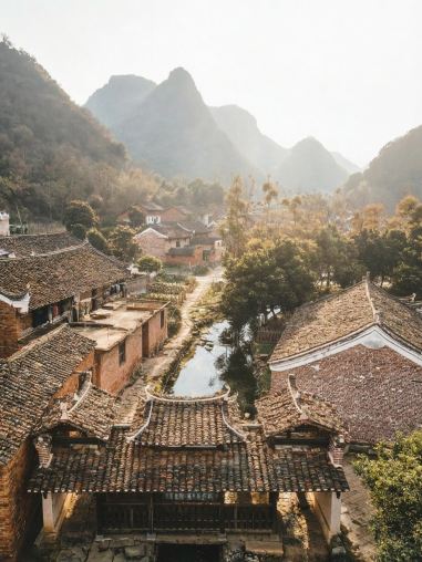 Taking my parents to Dazhai: Revisiting the glory days at Hutou Mountain—they were moved to tears, and I couldn't stop taking photos