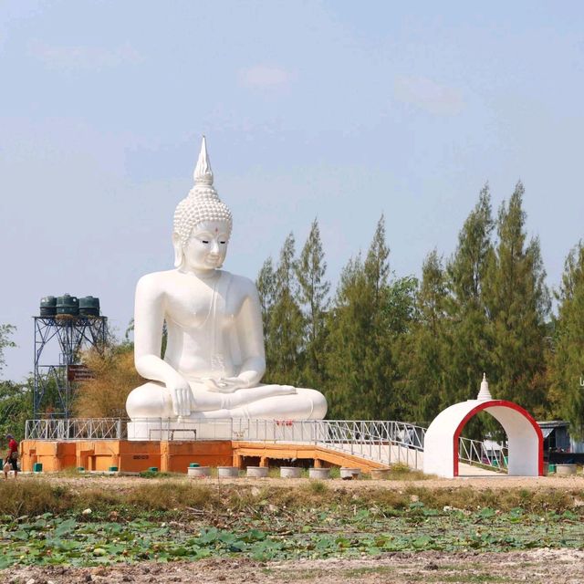 วัดคุ้งท่าเลา วัดสวยในอ. บ้านหมี่ จ.ลพบุรี
