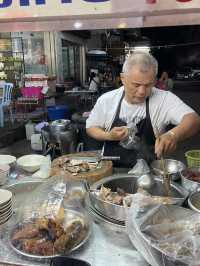 ร้านเลือดหมูต้ม ถนนอัมพวา🥬