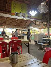 ส้มตำ ไก่ย่าง รสเด็ด บรรยากาศชิวๆริมคลอง
