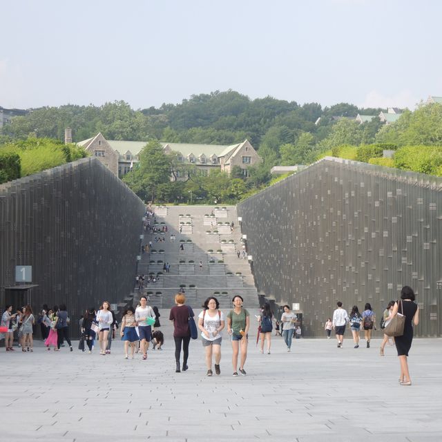 真係學校？！首爾必去超現代建築打卡學校