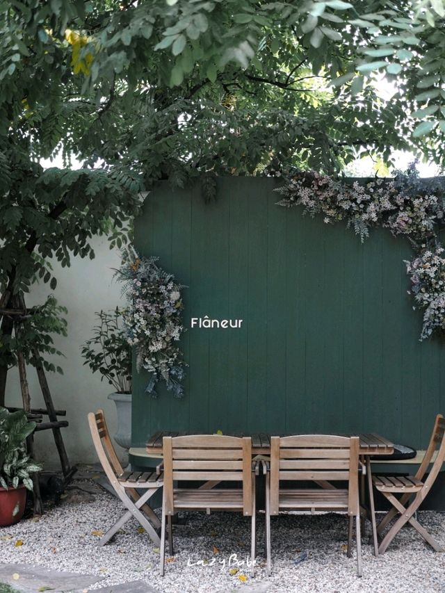 FLANUER TEA ☕ คาเฟ่สวนสวยสไตล์อังกฤษ