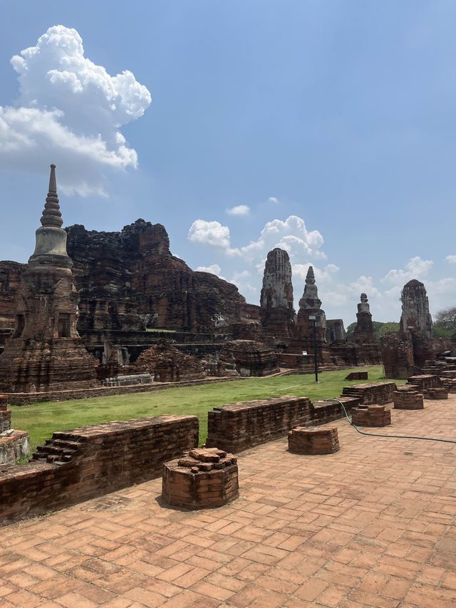 a day trip on the Ancient Ruins of Ayutthaya