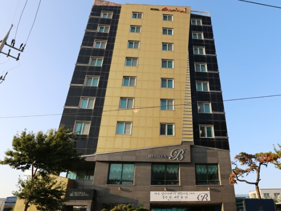 저렴하고 조용한 군산 호텔 베니키아 아리울