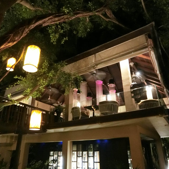 🪷荷花池中的泰日fusion樹屋餐廳🌳 