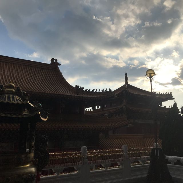 探索台中日月潭神祕的文武廟 