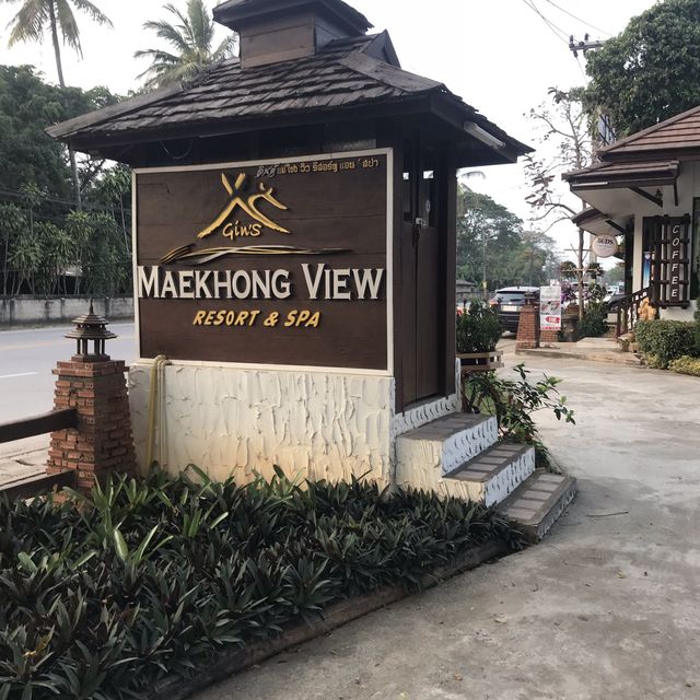 Gin’s Maekhong View Resort & Spa 