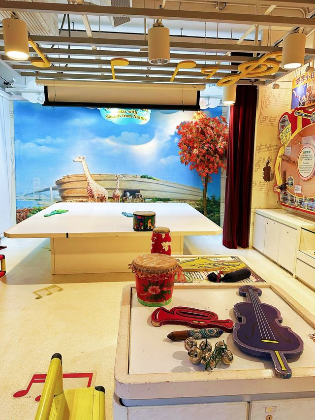 ⭐️全港首個大自然主題光影互動展館🌳仲有多個展館比你玩足一日🥳