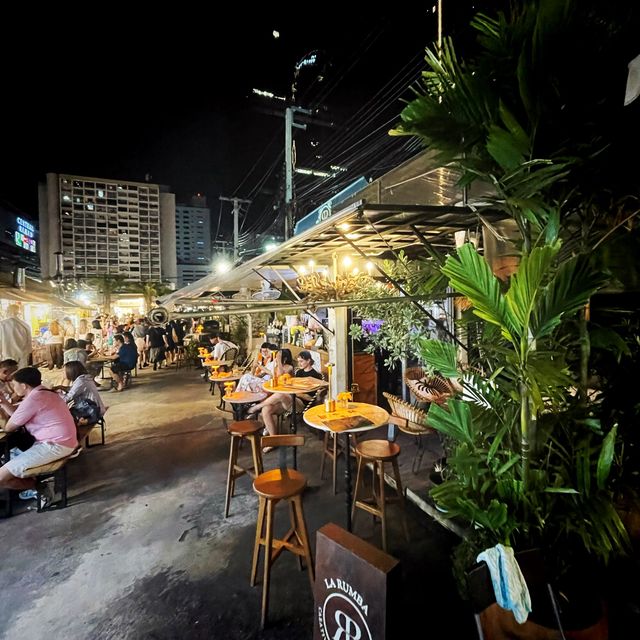 Bangkok's best night market: Jodd Fairs