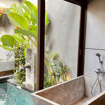 Balcony Shower In Bali