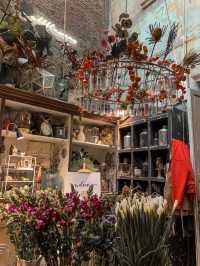ย้อนเวลาไปคาเฟ่ ณ Wallflowers Cafe