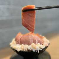 爆瀉魚生丼