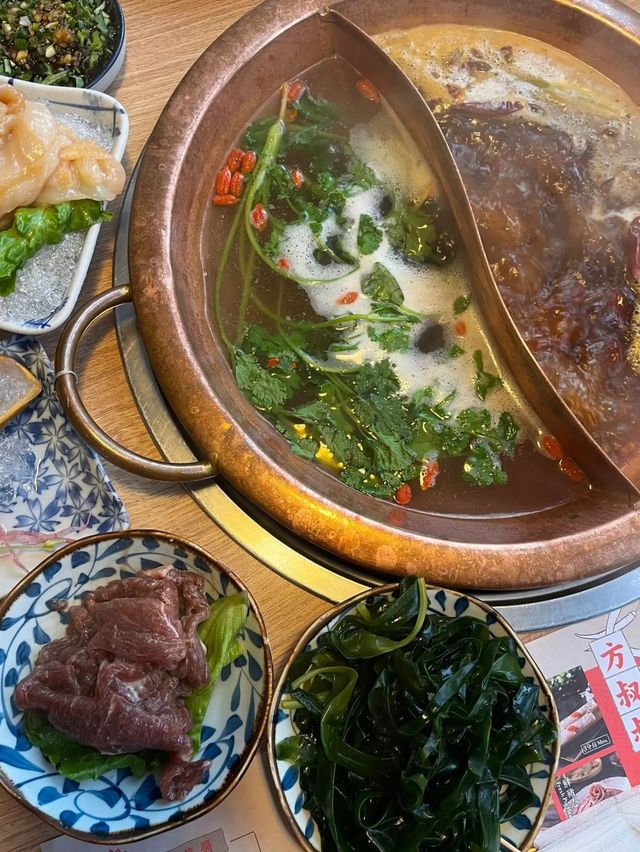 香港特色火鍋店～必食紅糖糍粑