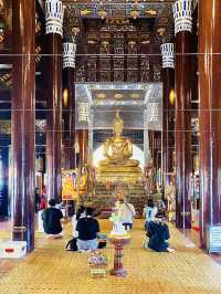กราบไหว้ขอพระ | วัดโลกโมฬี | เชียงใหม่