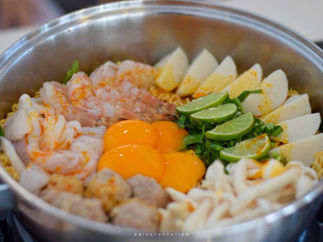 ร้านพิเศษ @ภูเก็ต ร้านอาหารที่ชาเย็นแก้วใหญ่มาก
