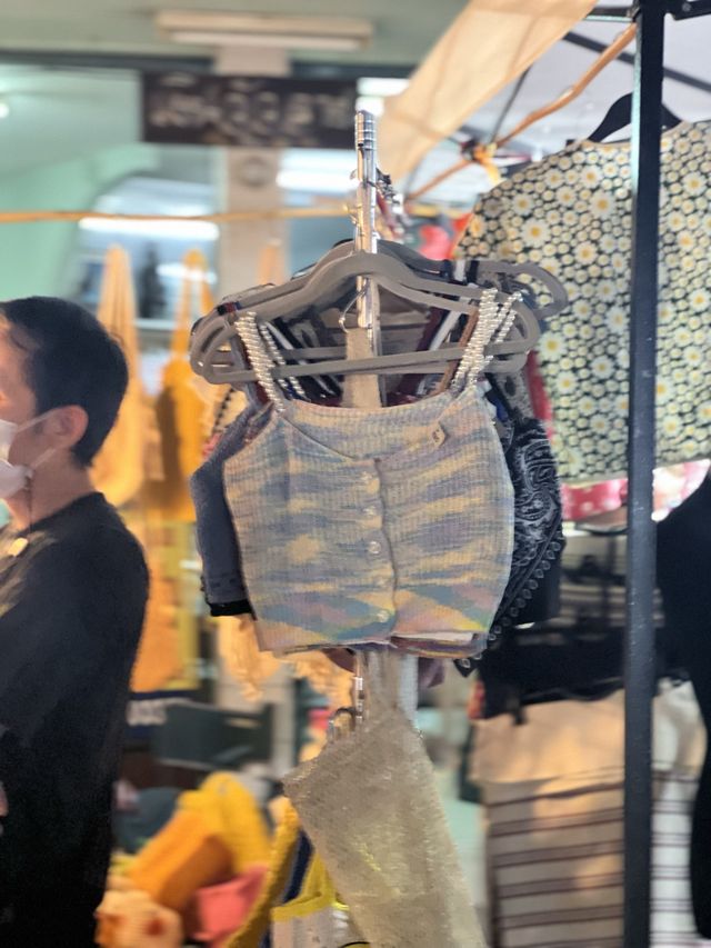 อัพเดต 2023 ไปชมถนนคนเดินวัวลายวันเสาร์ 🌟