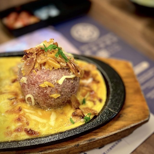 📍香港旺角｜福岡漢堡扒 · 高溫石燒和牛漢堡扒🔥 好有趣嘅燒肉體驗