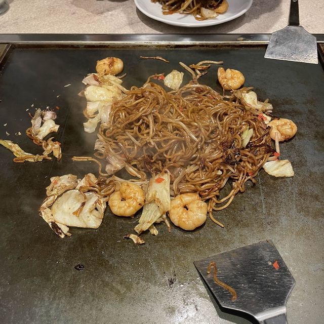 shiraiwa okonomiyaki and yakisoba