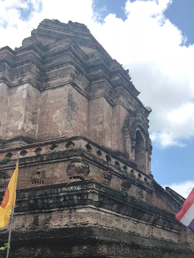 遊走清邁古城💕歷史建築之旅🫶🏻震撼柴迪隆寺