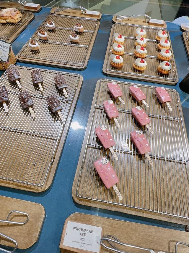 弘大 カカオフレンズショップ3階はオシャレカフェ