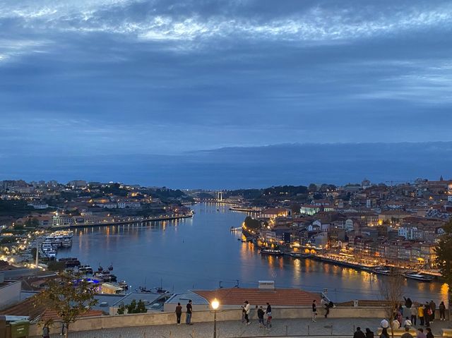 포르투의 아름다운 일몰과 야경을 감상할 수 있는 곳, 동루이스1세다리🌉