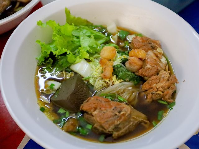 2 วัน 1 คืน ปักหมุดเช็คอิน กินเที่ยว #ลำพูน