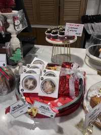 The amazing cakes, Kenny Hills Baker