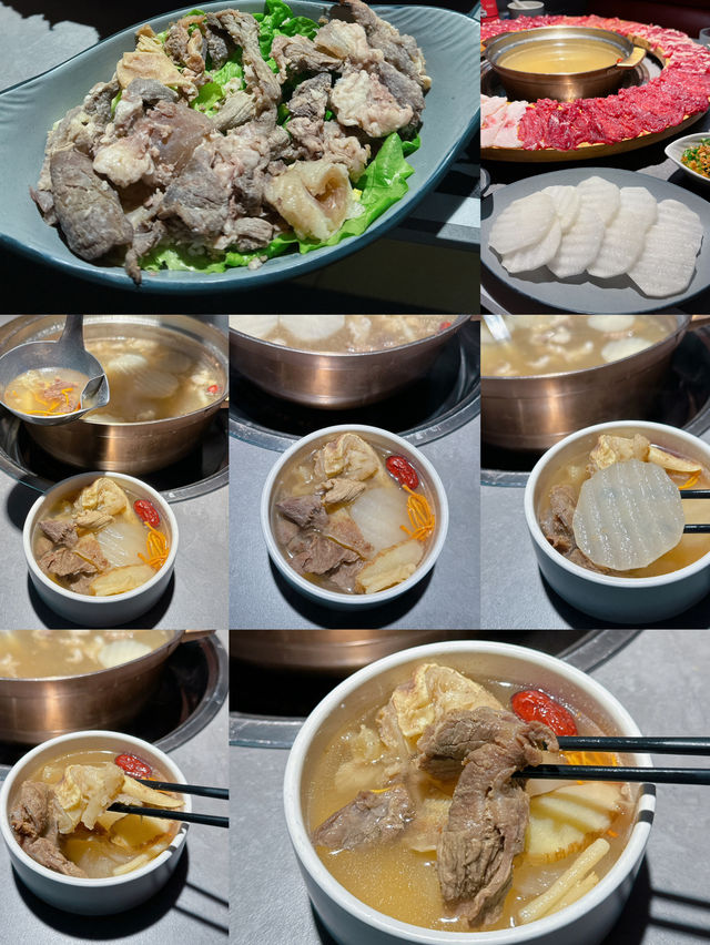 「就犟牛肉火鍋」🐮主打由農場飼養直送牛肉，店員即場屠宰新鮮牛肉，保證夠晒新鮮🔥🔥