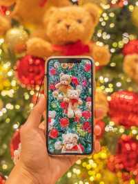 1층부터 5층까지 트리로 가득이라는 카페 겸 레스토랑이 있다구‼️🎄