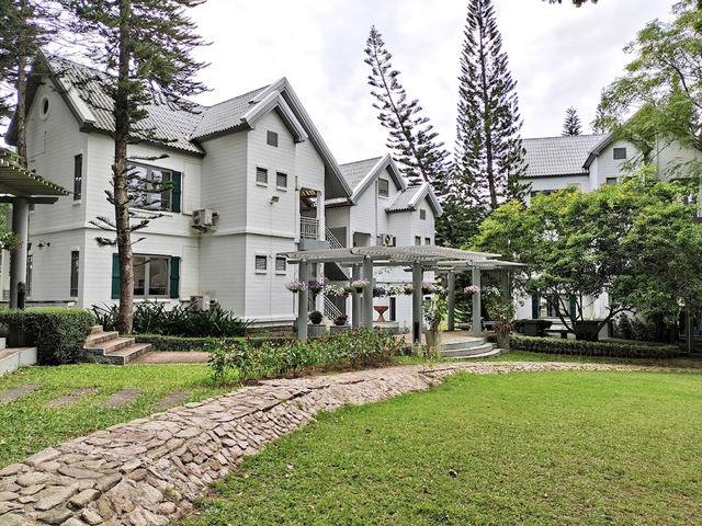Brookside Valley & Strawberry Town จ.ระยอง