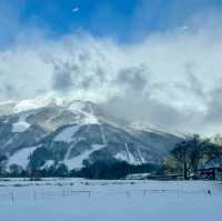 白馬站：滑雪服、住宿、餐廳一應俱全，星巴克適合欣賞美景