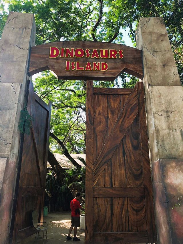 Roar with Dinasaurs