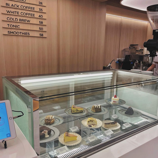 JOMO太古城分店：口碑爆棚的戚風蛋糕