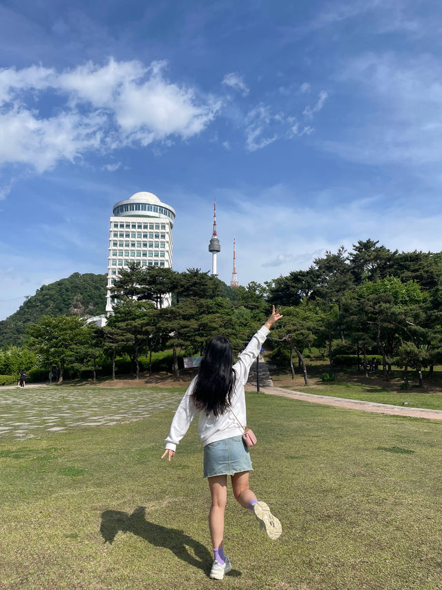 서울여행 장소로 딱인 서울N타워 백범광장, 엄마와 함께 💚