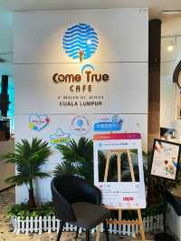 Cafe with Pavillion KL view 🛍️🛒