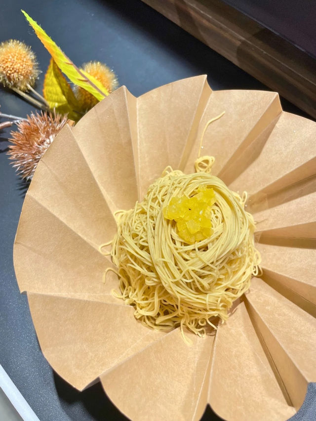 【茨城】目の前で作られる絹糸モンブランが美味しい🌰