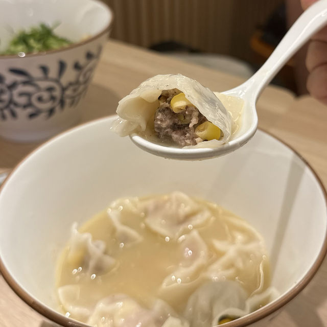 皮薄餡靚手工餃．特色小食夠惹味